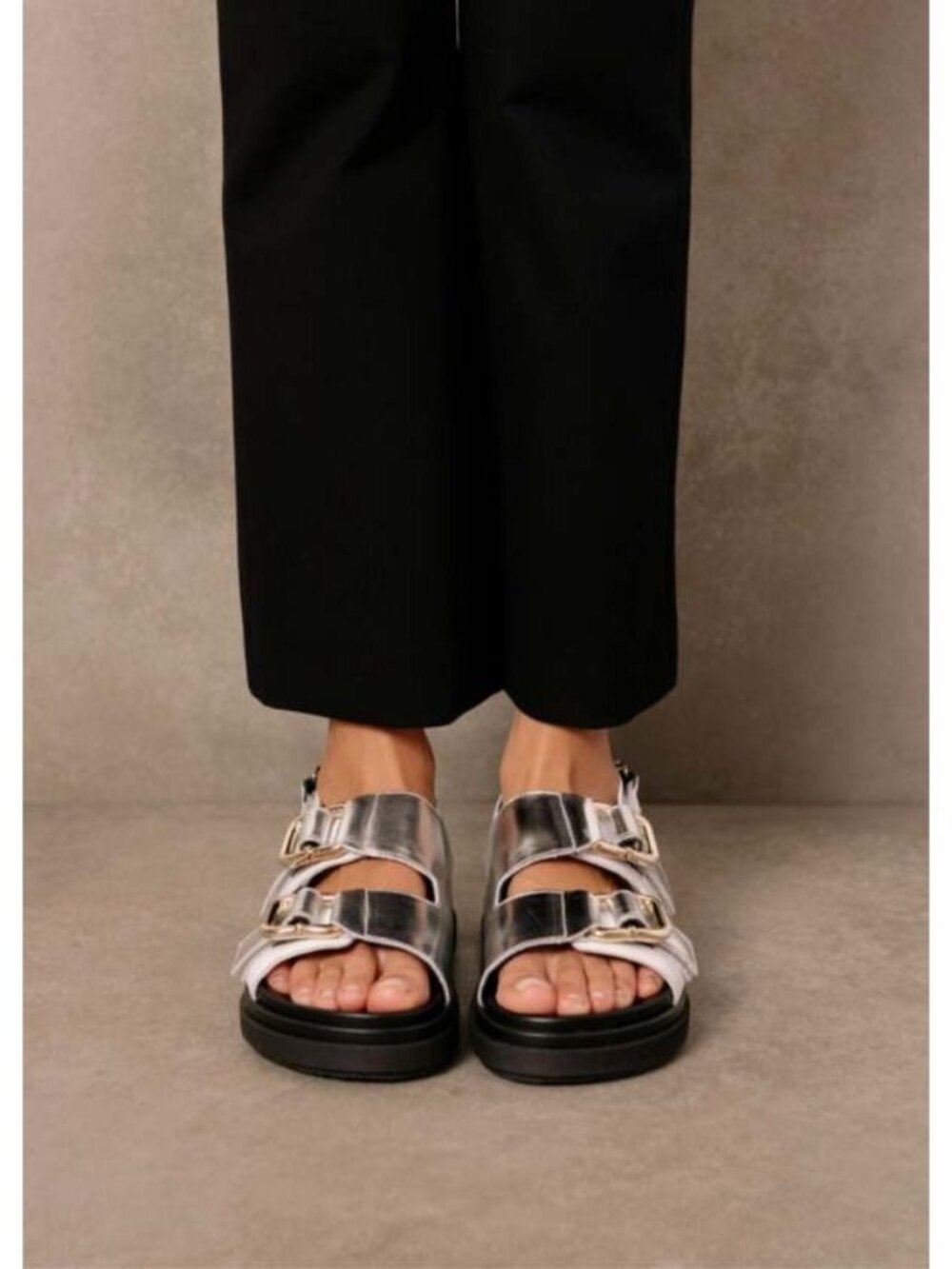 ALOHAS Harper Sandals Leather Size 40 / US 9 Shimmer Silver